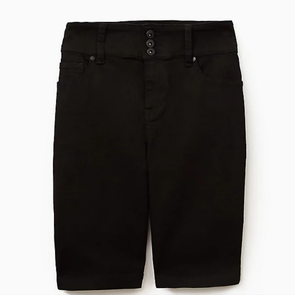 TORRID JEGGING BERMUDA SHORT BLACK